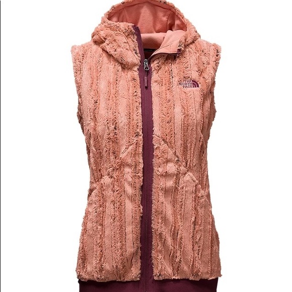 The North Face Furlander Vest in Pink & Maroon - Picture 2 of 6